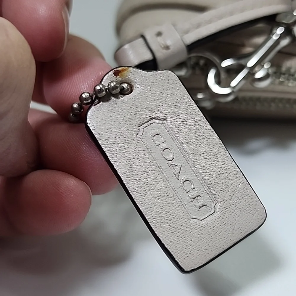 Coach‎ Beige Leather Wristlet Crossbody